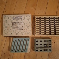 4 Massive Stanzplatten aus Schichtholz mit Metallstanzern