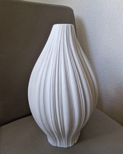 Große weiße plissee vase - große, a