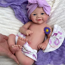 Kuscheliges Baby Mädchen