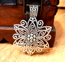 Großer Kettenanhänger Stern