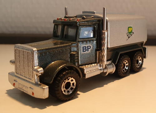 Matchbox peterbilt tank - matchbox,