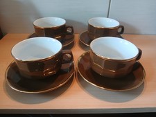 Wellco Krefeld Qualitätsporzellan 4 Tassen und 4 Untertassen braun mit Goldrand