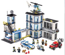 LEGO 60141 Polizeistation, 7 Figuren, Hund, Fahrzeuge, OVP, Anl. + Überraschung