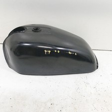 Suzuki GS 550 EZ:81 Benzintank Kraftstofftank Tank 73748