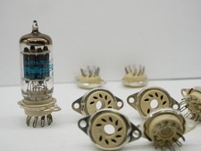 2x NOVAL Röhrensockel 9-pin