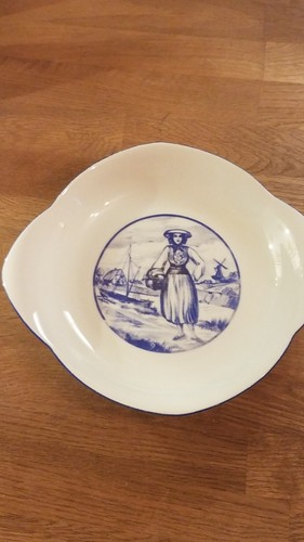 Antiker teller mit - ,