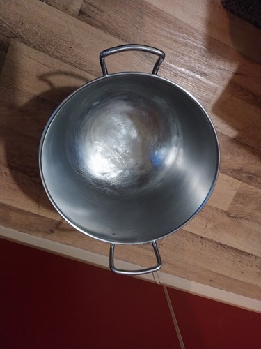 Großer schneeschlagkessel mit - großer,
