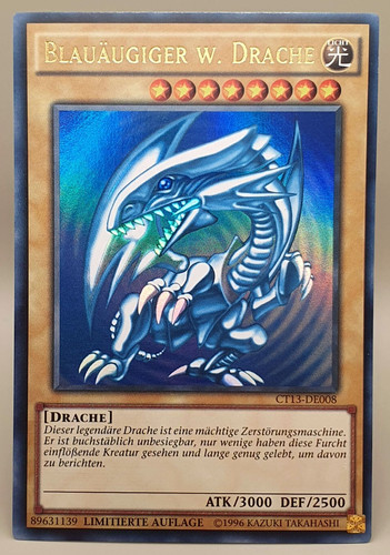 Blauäugiger weißer drache - blauäugiger,