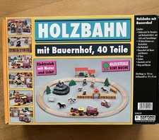 Kleine Holzeisenbahn mit