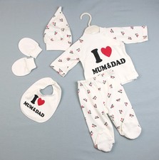 Neugeborenen Erstausstattung