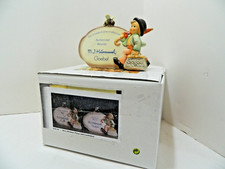 HUMMEL #900  MERRY WANDERER