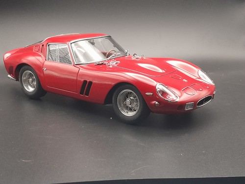 Cmc ferrari 250 gto - 1/18,