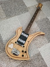 E-Gitarre Guitar An BASTLER 