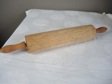 Teigroller Wellholz  antik aus