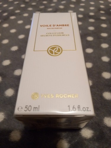 Yves rocher voile - rocher, eau