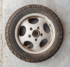 Set Felge mit guten Reifen Original Vespa LX LXV S ET2 ET4 Roller vorne 10 x 2,5