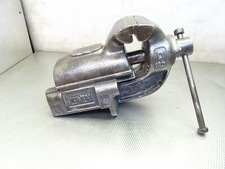 Alter Massiver  Schraubstock