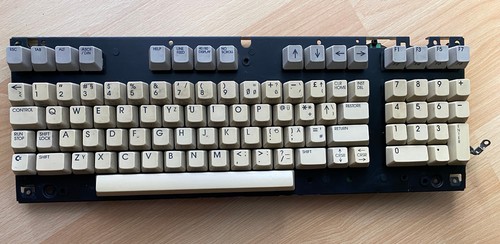 Commodore c128 mitsumi - commodore,