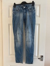 VS Miss Skinny Mid Wash Jeans