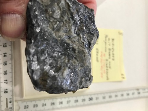 Mineralien besonderheit - mm,