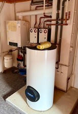 Buderus Gas-Brennwertkessel Logamax plus GB142-15/24/30 + Warmwasserspeicher...