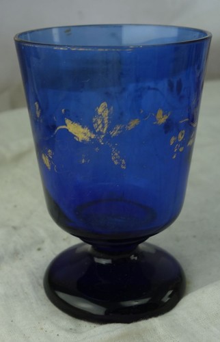 Antiker glasbecher fußbecher - glasbecher,