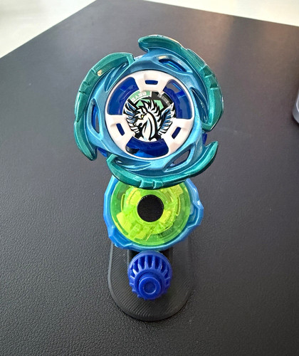 Takara tomy beyblade 00 - beyblade, x