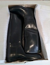 Aigle schwarze lange