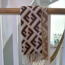 Fendi Schal Aus Wolle Mit Kashmir Anteil Beige, Damen