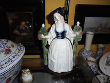 KPM Berlin Figur Elsässische Winzerin Entwurf Ferdinand Lieberman um 1900