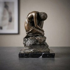 Bronze Figur knielende Frau
