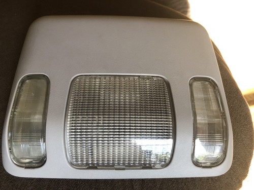 Dome light jeep cherokee - jeep,