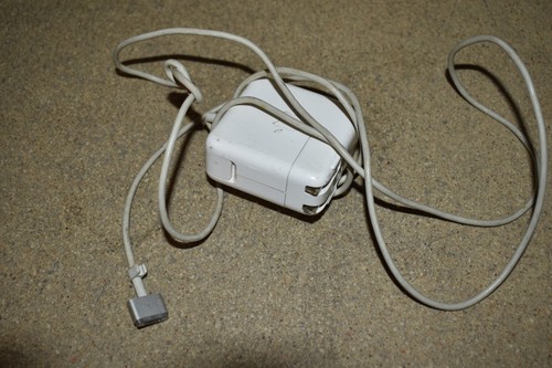 Apple macbook air magsafe - apple,