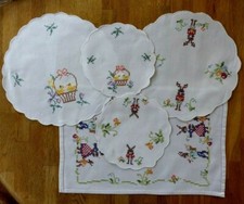 mit Kreuzstich gestickte