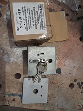 Universal Schlüsselschalter Unterputz IP54