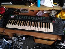 Yamaha PSR-75 Keyboard 49
