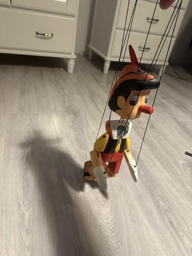Pinocchio marionette aus holz - pinocchio,
