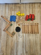 Kugelbahn aus Holz von