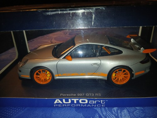Auto art performance - art,