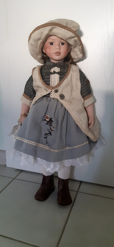 Porzellanpuppe adelie - ,