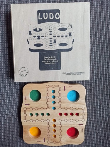 Ludo holzspiel mensch ärgere - ludo,