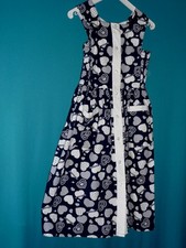 TRAUMHAFTES SOMMERKLEID