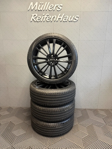 Kia stonic bayon rio hyundai - kia,