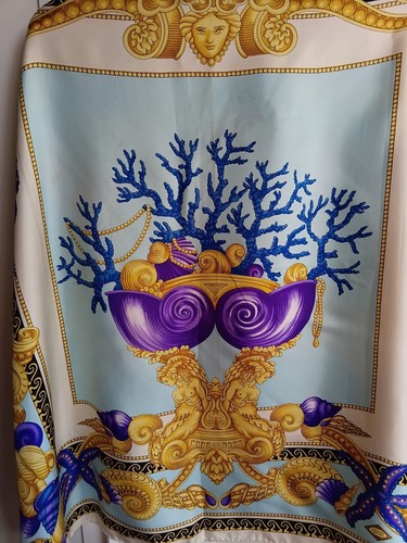 Gianni versace seidentuch les - versace,