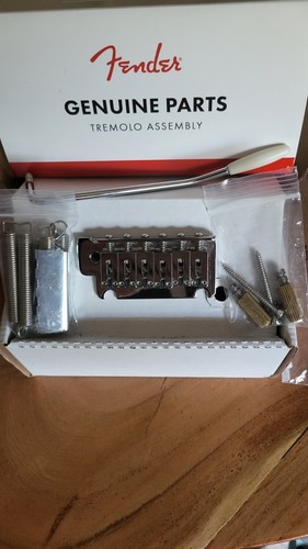 Fender point tremolo mit - 2-point,