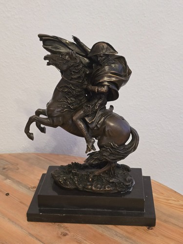 Große bronze skulptur - große,