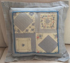 Deko Kissen kariert jeans blau floral Patchwork Motiv für Sofa 43 cm 