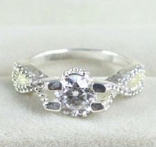 1.36 Karat Rund Schliff Weiß