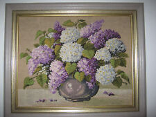  Fliederstrauß,Gobelinbild, Handgestickt mit wunderschönen edlen Bilderrahmen, 