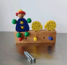 SELECTA Holz Kinder-Wandhaken Wandgarderobe Kleiderhaken Schäfer mit 2 Schafen